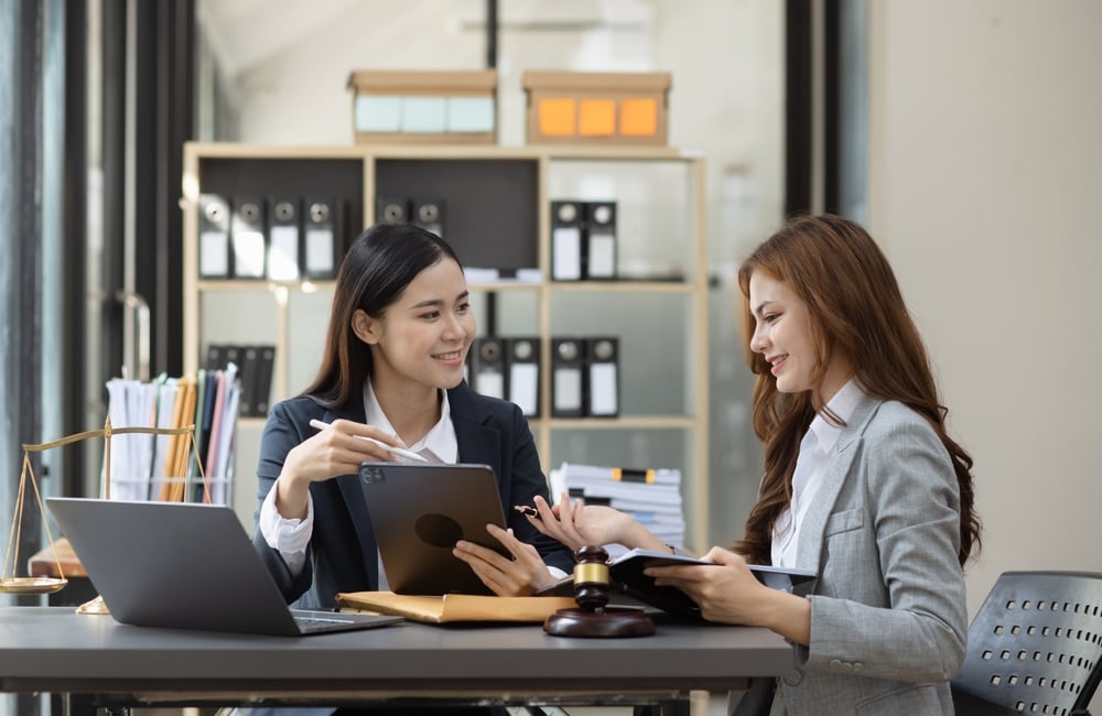 Check-Key-Employment-Law-Issues-Before-Choosing-an-EOR