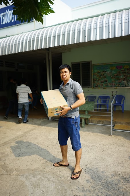 Helping out the elderly in Vinh Son image 3