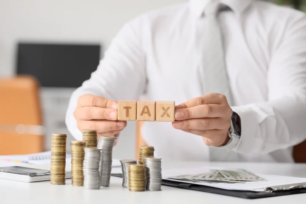 expat-tax-residency-vietnam-decision-tree