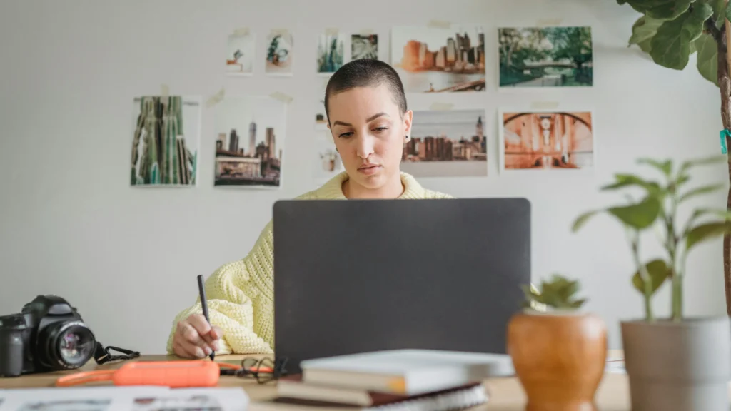 Decision framework for contractor vs freelancer: four questions that route to the right model
