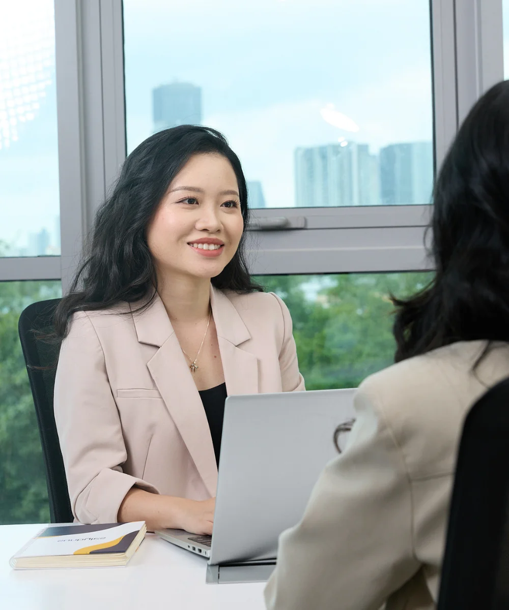 Recruiter interviewing | Recruitment services 